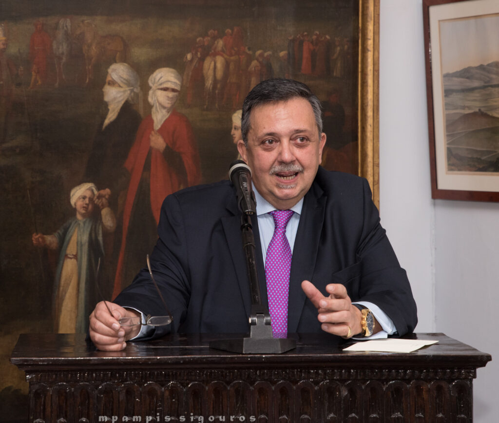 Διονύσης Μουσμούτης