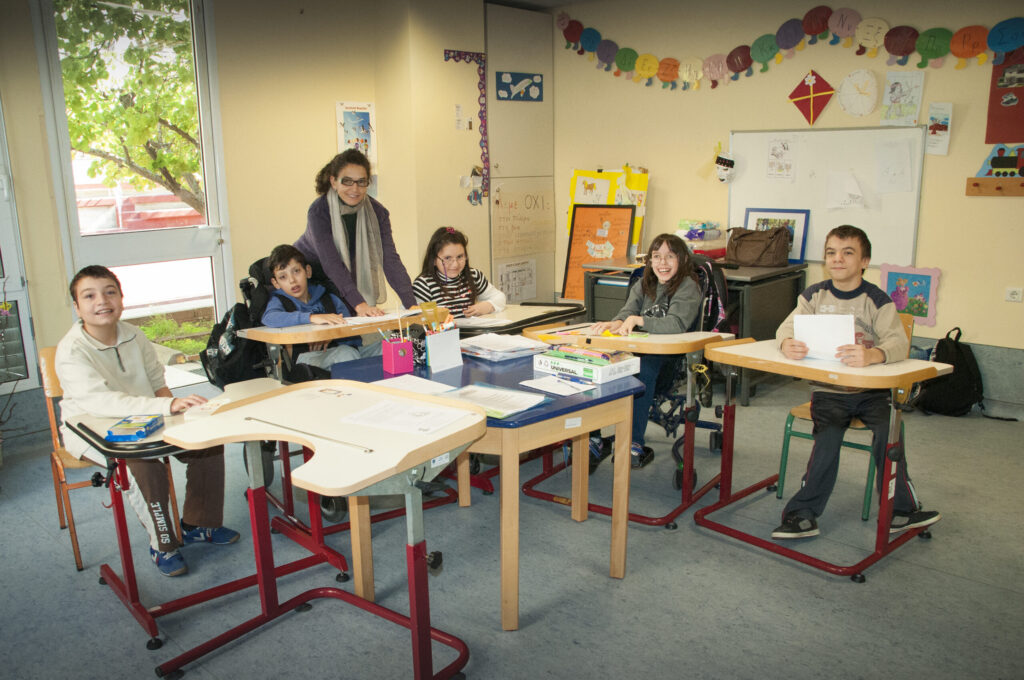 Σχολείο, Τάξη, Μαθητής, Δάσκαλος, Εκπείδευση